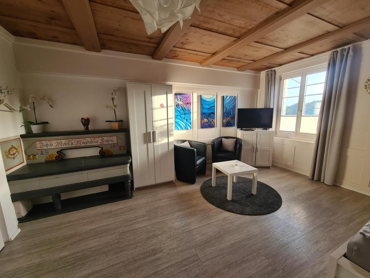 Von May Rooms Herbligen Exteriör bild